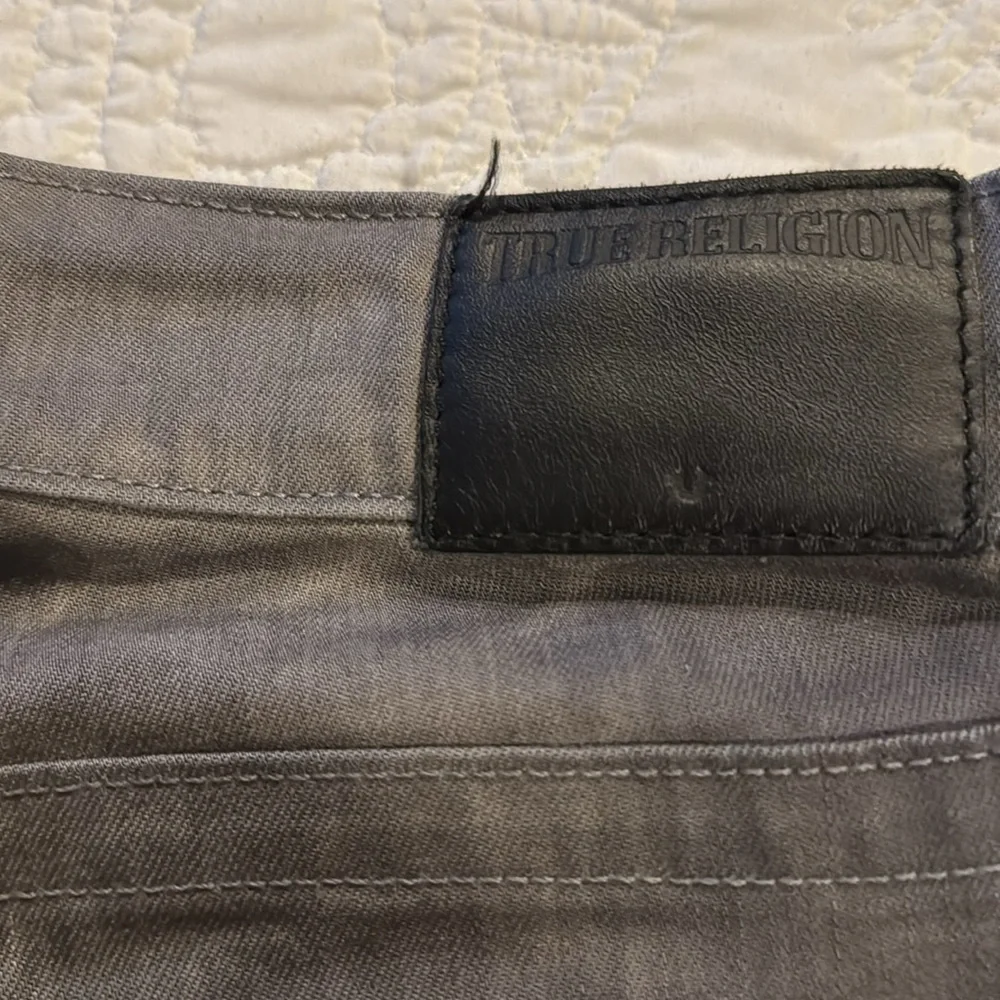 True Religion Geno Relaxed Slim Fit. Size 36x34. Gray - Washed Style. - Picture 2 of 5